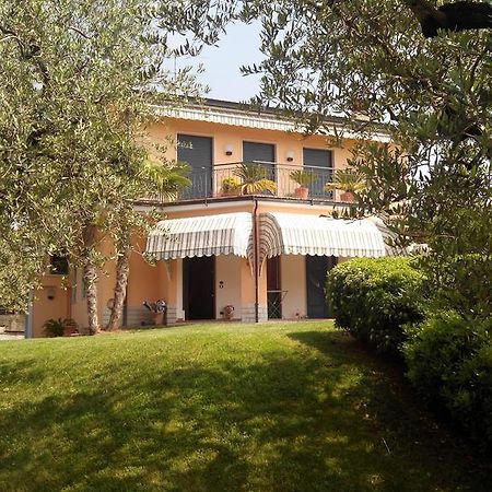 Apartamento Casa Silvia Padenghe sul Garda Habitación foto