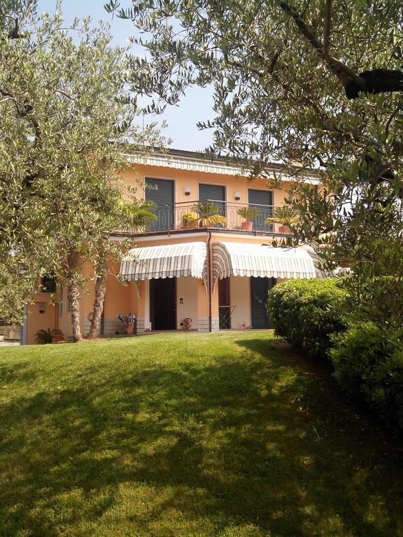 Apartamento Casa Silvia Padenghe sul Garda Habitación foto
