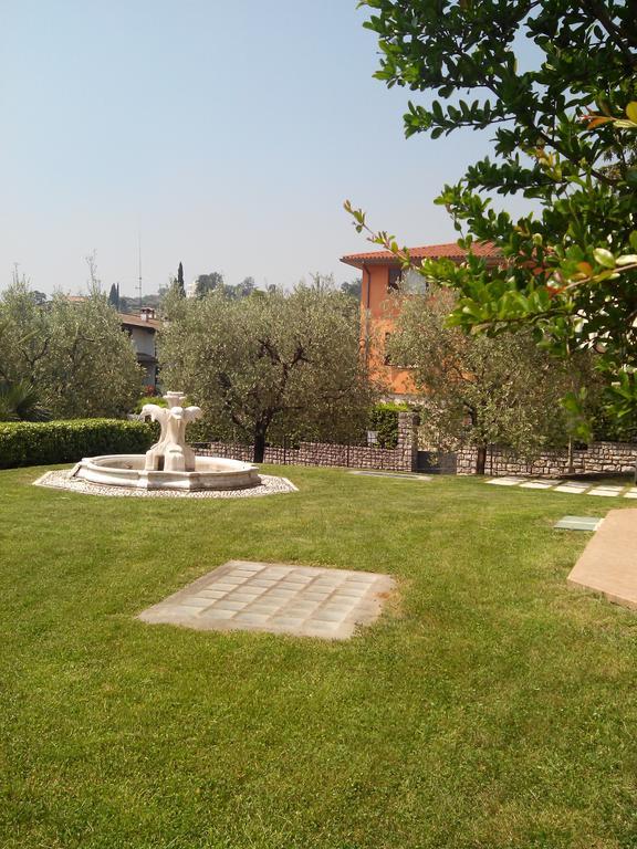 Apartamento Casa Silvia Padenghe sul Garda Habitación foto